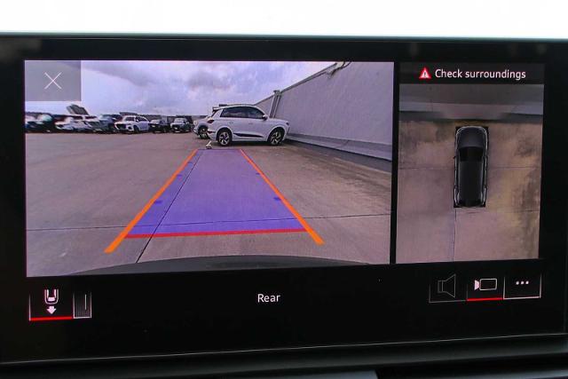 2024 Audi Q5 Vehicle Photo in SUGAR LAND, TX 77478