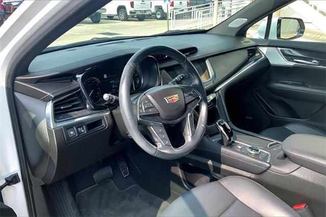 2022 Cadillac XT5 Vehicle Photo in TOPEKA, KS 66609-0000