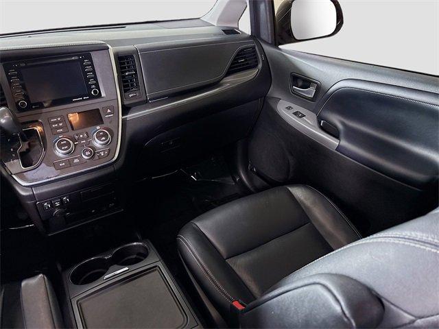 2018 Toyota Sienna Vehicle Photo in PUYALLUP, WA 98371-4149