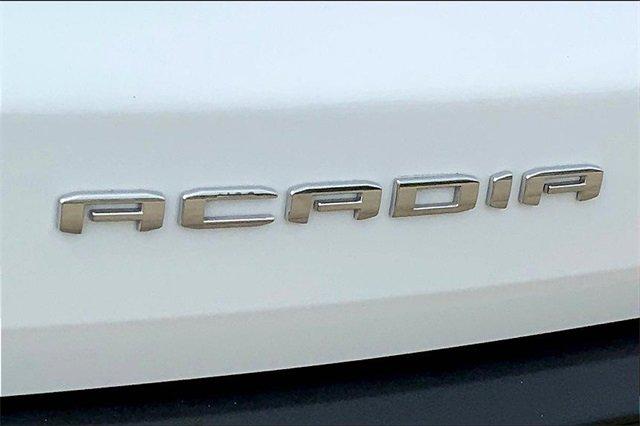 2025 GMC Acadia Vehicle Photo in TOPEKA, KS 66609-0000