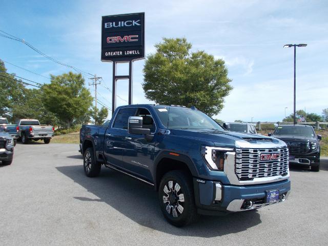 2025 GMC Sierra 2500 HD Vehicle Photo in LOWELL, MA 01852-4336