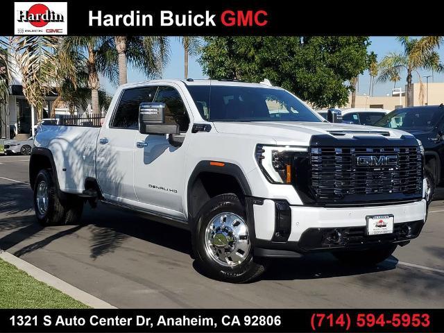 Glacier White Tricoat 2026 GMC Sierra 3500HD Denali Ultimate Crew Cab LB DRW 4WD Pickup Truck Four-Wheel Drive Automatic