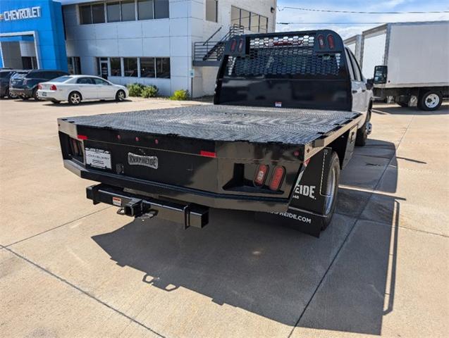 2024 Chevrolet Silverado 3500 HD CC Vehicle Photo in ENGLEWOOD, CO 80113-6708