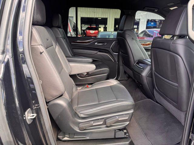 2023 Cadillac Escalade ESV Vehicle Photo in DELRAY BEACH, FL 33483-3294