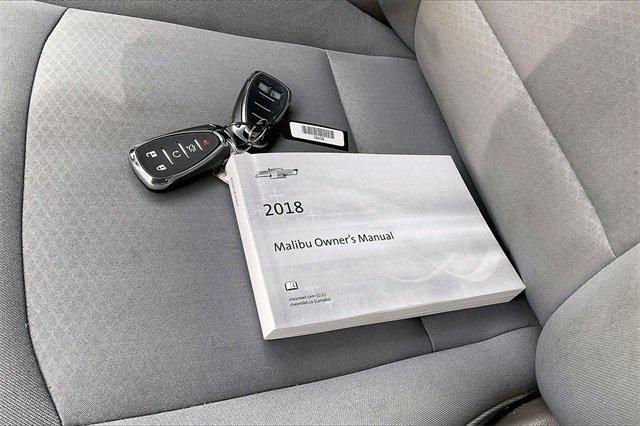 2018 Chevrolet Malibu Vehicle Photo in INDEPENDENCE, MO 64055-1314