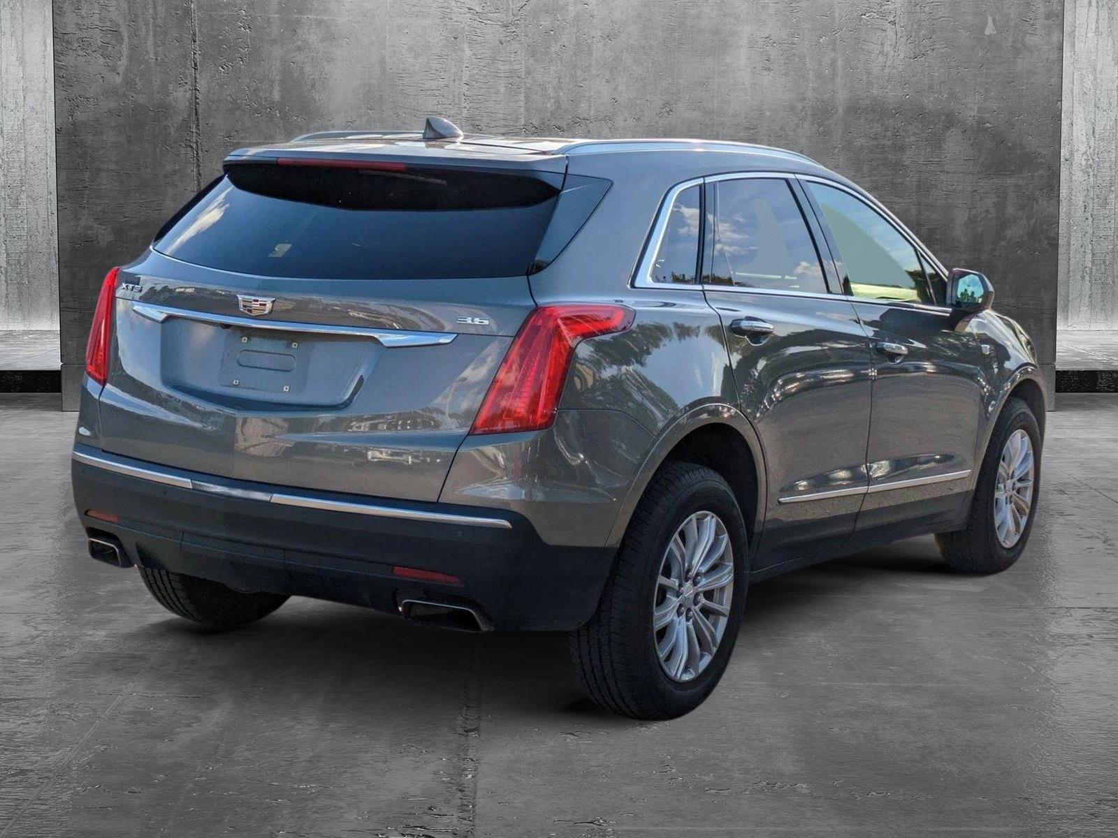 2017 Cadillac XT5 Vehicle Photo in WEST PALM BEACH, FL 33407-3296