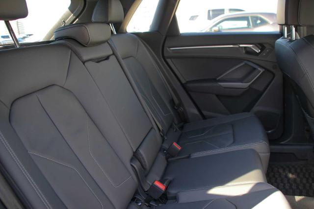 2024 Audi Q3 Vehicle Photo in SUGAR LAND, TX 77478