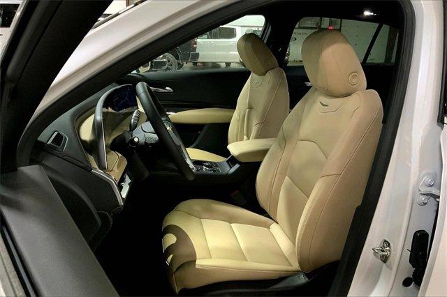 2025 Cadillac XT4 Vehicle Photo in KANSAS CITY, MO 64114-4545