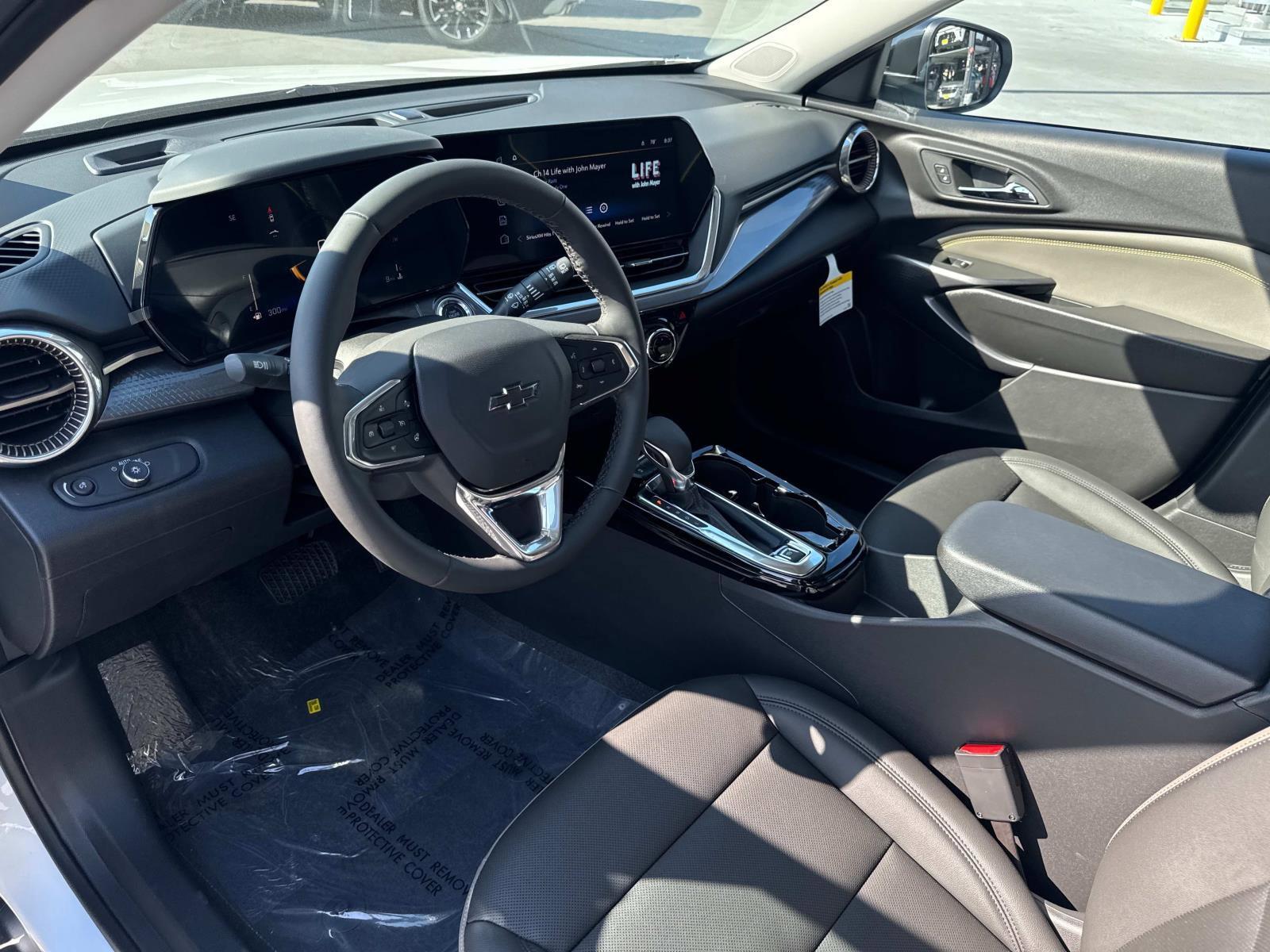 2025 Chevrolet Trax Vehicle Photo in LOS ANGELES, CA 90007-3794