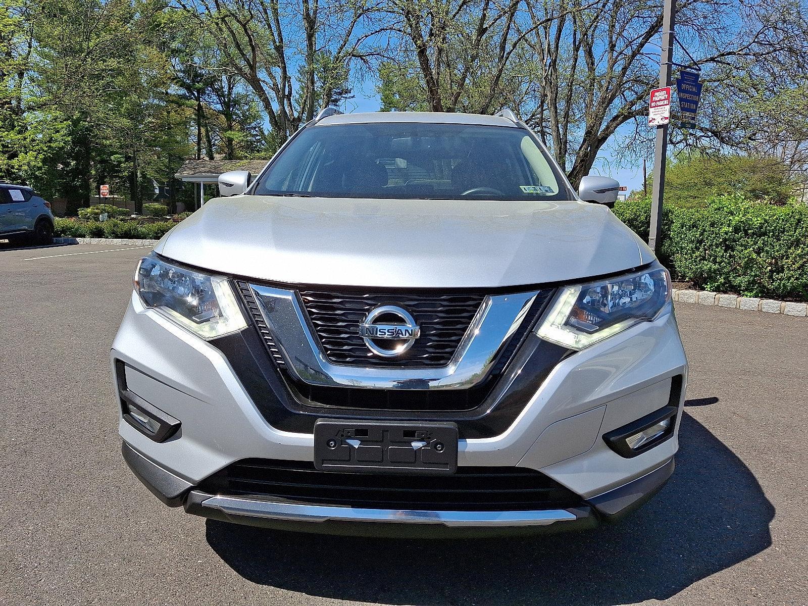Used 2017 Nissan Rogue SV with VIN KNMAT2MV0HP506198 for sale in Jenkintown, PA