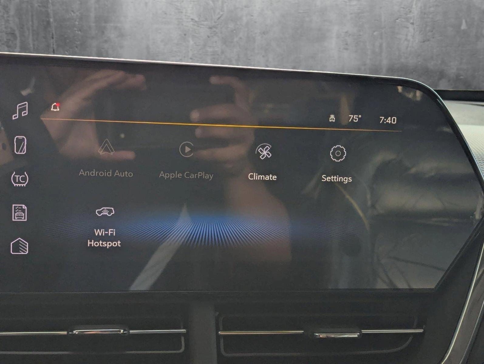 2025 Chevrolet Trax Vehicle Photo in GREENACRES, FL 33463-3207