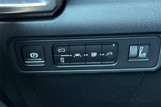 2025 GMC HUMMER EV SUV Vehicle Photo in ELK GROVE, CA 95757-8703