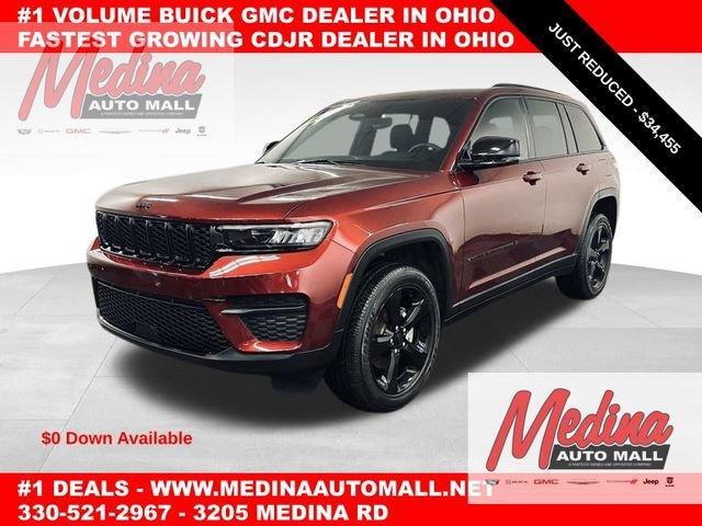 2023 Jeep Grand Cherokee Vehicle Photo in MEDINA, OH 44256-9631
