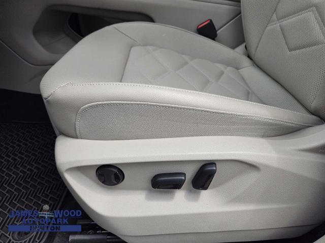 2025 Volkswagen Atlas Vehicle Photo in DENTON, TX 76210-9321