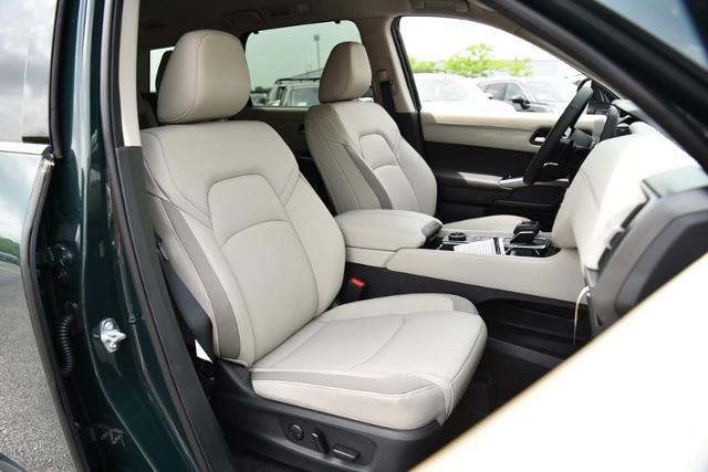 2025 Nissan Pathfinder Vehicle Photo in Ballwin, MO 63011