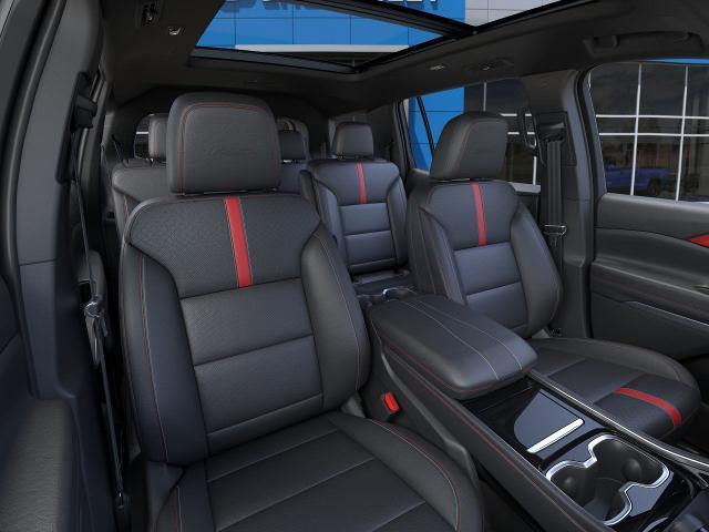 2025 Chevrolet Traverse Vehicle Photo in Roslyn, NY 11576