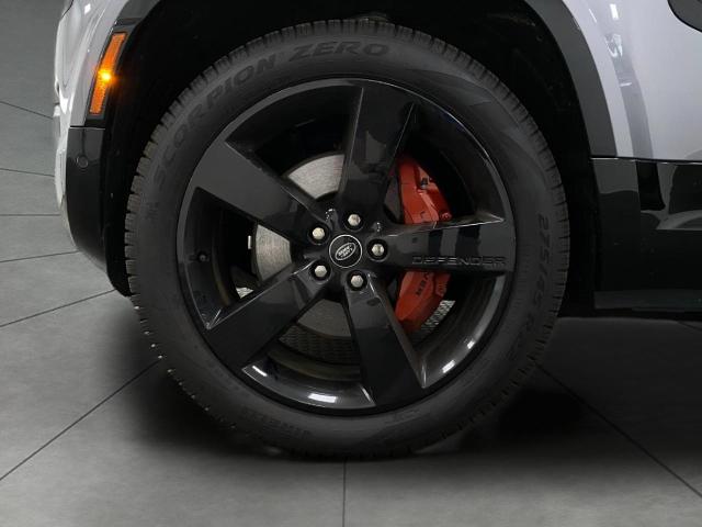 2024 Defender Vehicle Photo in Appleton, WI 54913