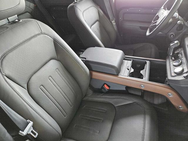 2024 Defender Vehicle Photo in AUSTIN, TX 78717