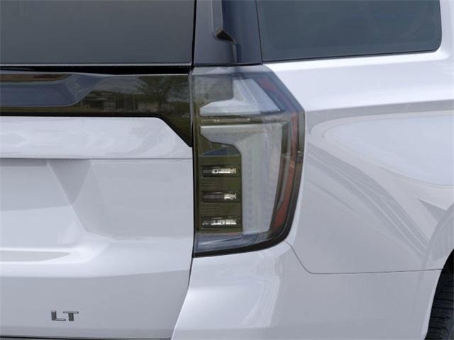 2025 Chevrolet Suburban Vehicle Photo in ENGLEWOOD, CO 80113-6708