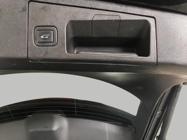 2019 Cadillac XT4 Vehicle Photo in GREEN BAY, WI 54303-3330