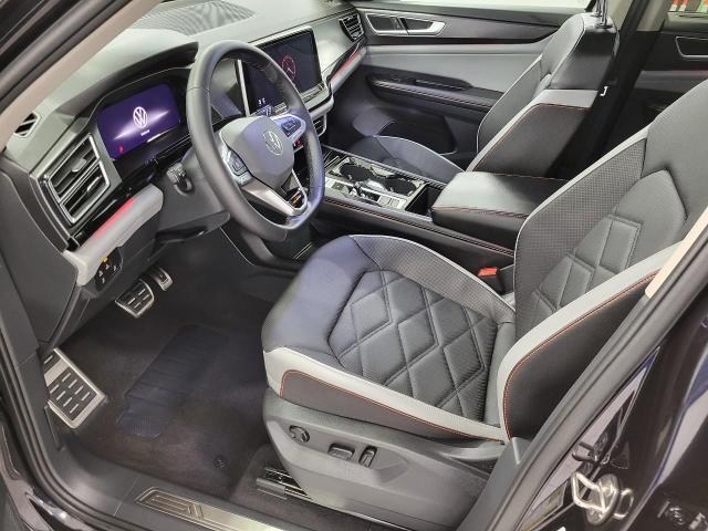 2024 Volkswagen Atlas Vehicle Photo in APPLETON, WI 54914-4656
