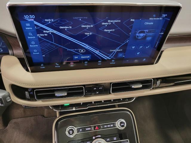2022 Lincoln Nautilus Vehicle Photo in Neenah, WI 54956