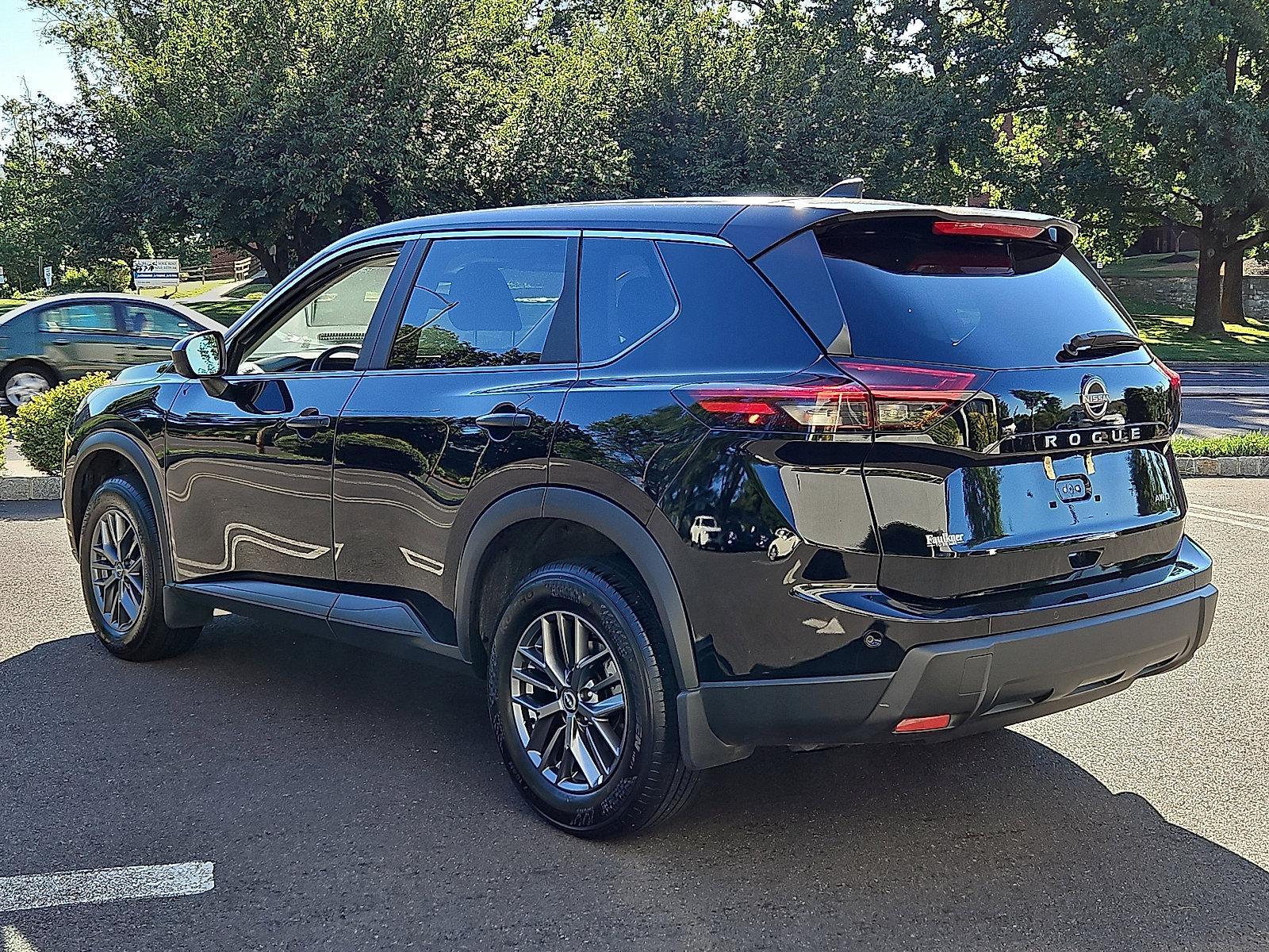 2024 Nissan Rogue Vehicle Photo in Jenkintown, PA 19046