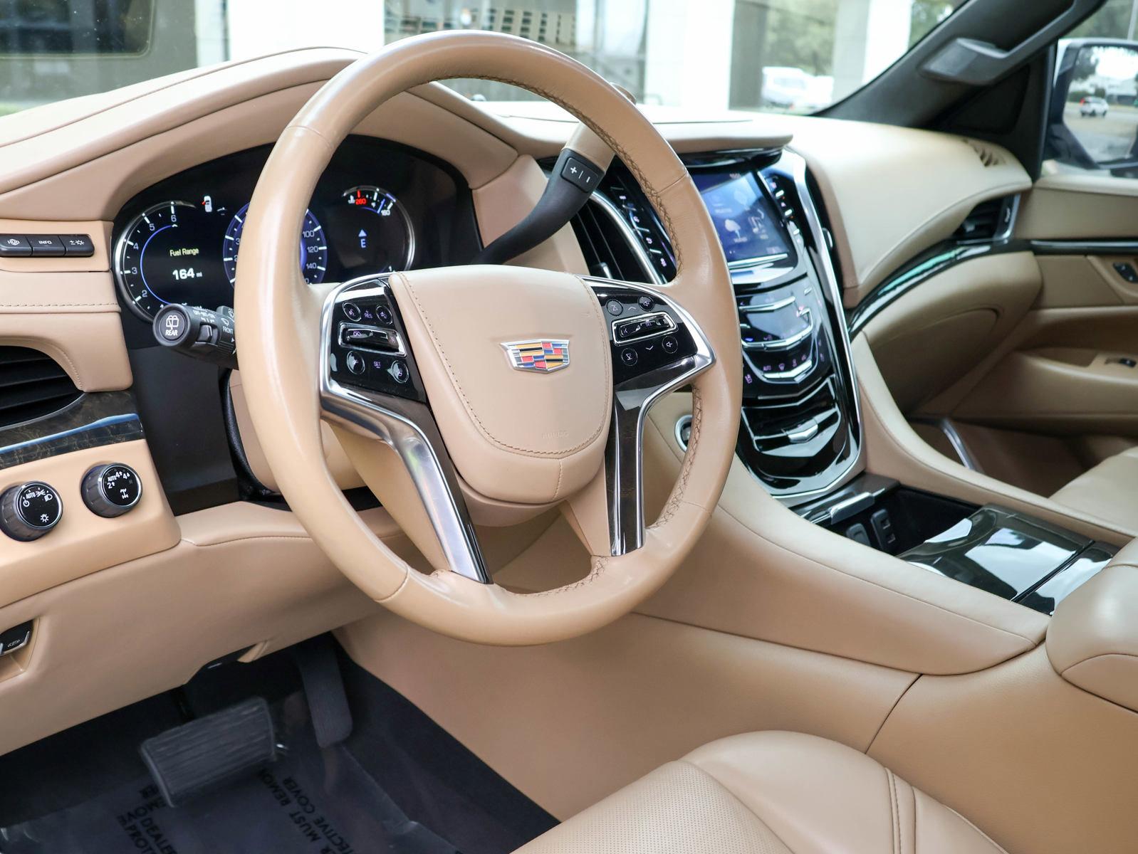 2019 Cadillac Escalade Vehicle Photo in DALLAS, TX 75209-3095