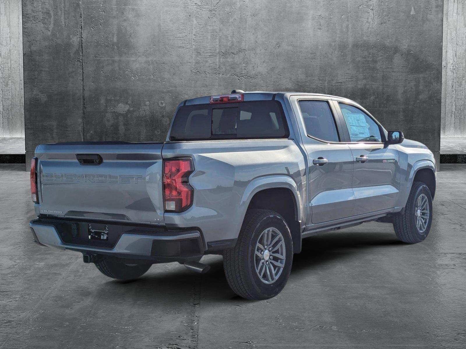 2024 Chevrolet Colorado Vehicle Photo in PEMBROKE PINES, FL 33024-6534