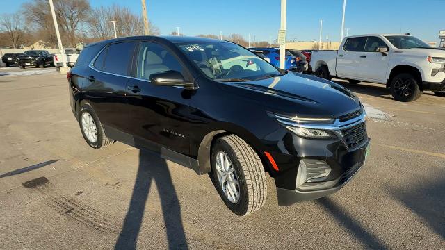 Used 2022 Chevrolet Equinox LT with VIN 3GNAXUEV7NL218272 for sale in Saint Cloud, Minnesota