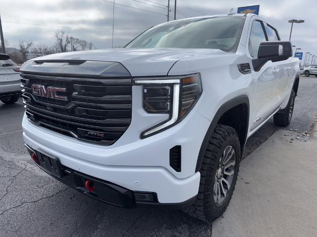 2023 GMC Sierra 1500 Vehicle Photo in MANHATTAN, KS 66502-5036