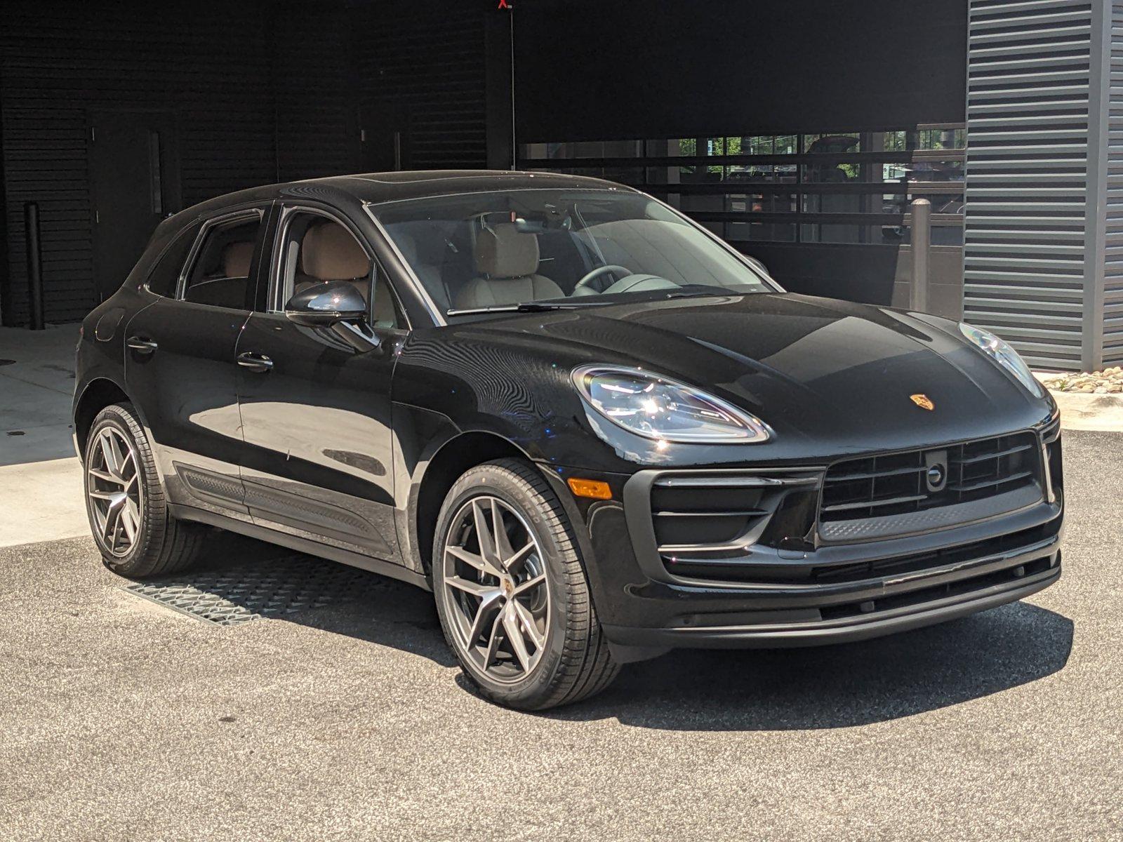 2024 Porsche Macan Vehicle Photo in Towson, MD 21204