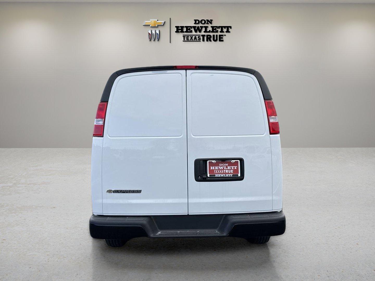 2025 Chevrolet Express Cargo 2500 Vehicle Photo in GEORGETOWN, TX 78626-7508