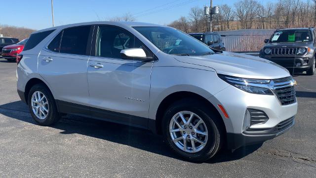 Used 2022 Chevrolet Equinox LT with VIN 3GNAXUEV8NS104240 for sale in Moon Township, PA