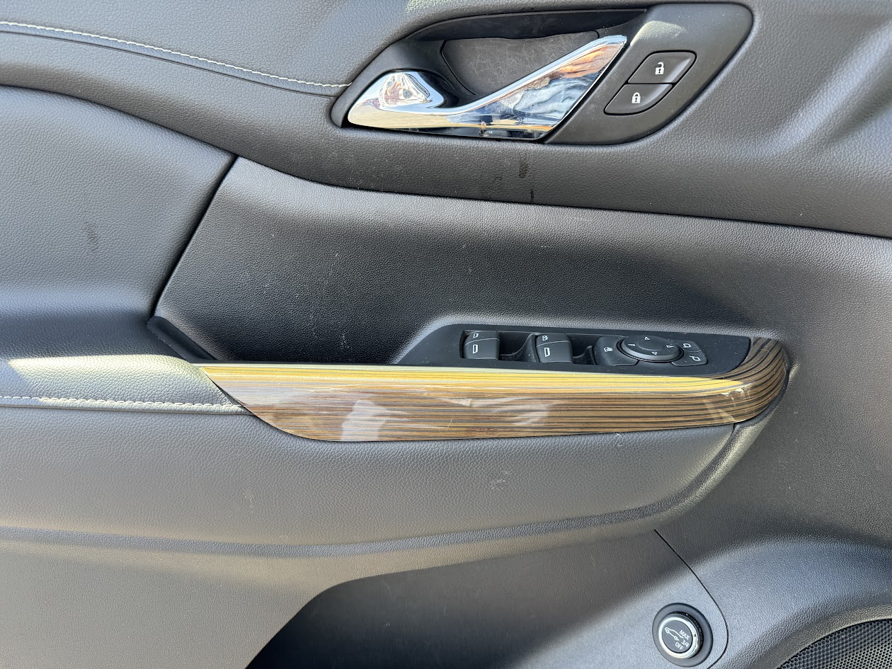 2023 GMC Acadia Vehicle Photo in BOONVILLE, IN 47601-9633