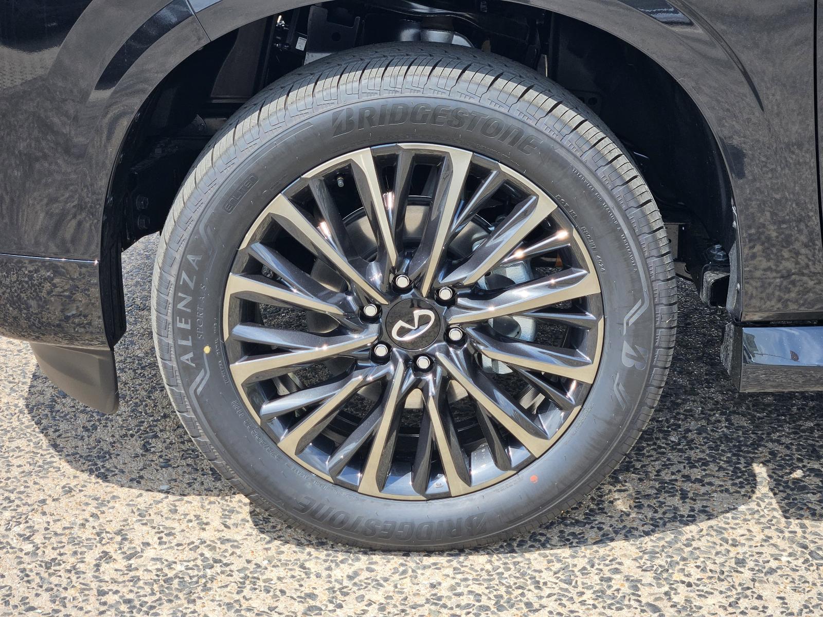 2025 INFINITI QX80 Vehicle Photo in Fort Worth, TX 76132