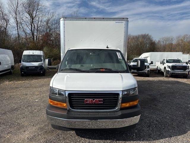 2024 GMC Savana Cutaway 3500 Vehicle Photo in MEDINA, OH 44256-9631
