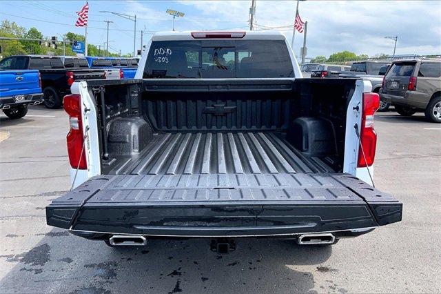 2025 Chevrolet Silverado 1500 Vehicle Photo in KANSAS CITY, MO 64114-4502