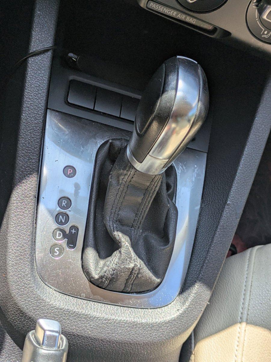 2012 Volkswagen Jetta Sedan Vehicle Photo in GREENACRES, FL 33463-3207