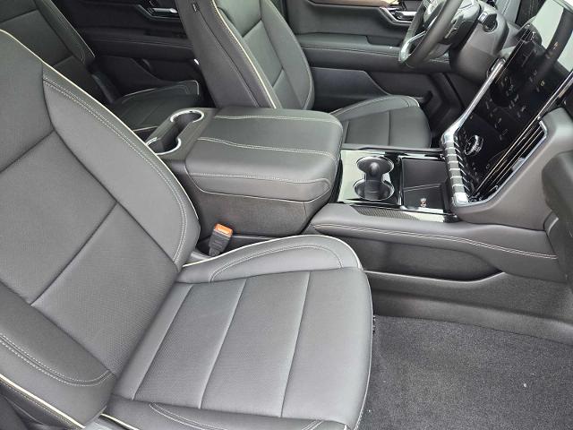 2025 GMC Yukon Vehicle Photo in DALLAS, TX 75209-3016