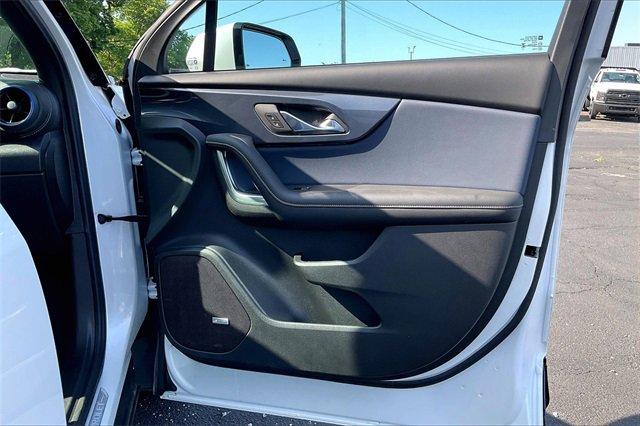 2025 Chevrolet Blazer Vehicle Photo in INDEPENDENCE, MO 64055-1314