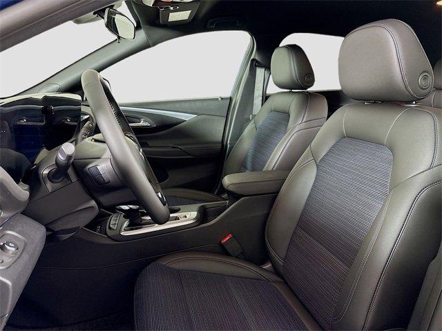 2025 Buick Envista Vehicle Photo in PUYALLUP, WA 98371-4149
