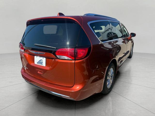 2018 Chrysler Pacifica Vehicle Photo in Kaukauna, WI 54130