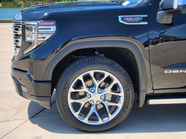 2024 GMC Sierra 1500 Vehicle Photo in DENTON, TX 76210-9321