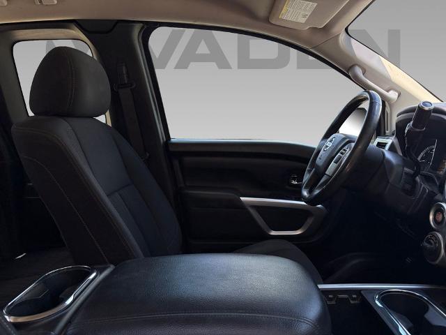 2017 Nissan Titan Vehicle Photo in Statesboro, GA 30458