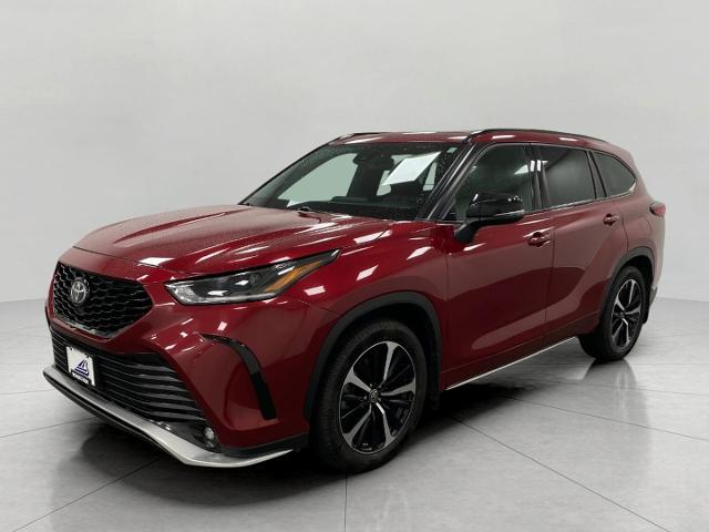 2021 Toyota Highlander Vehicle Photo in OSHKOSH, WI 54904-7811