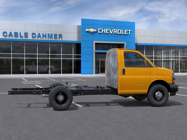 2025 Chevrolet Express Commercial Cutaway Vehicle Photo in TOPEKA, KS 66609-0000