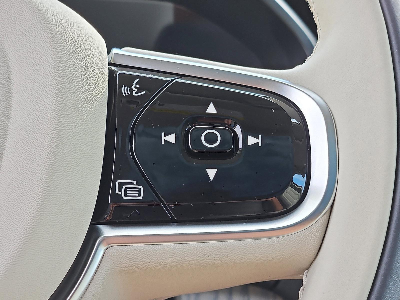 2024 Volvo XC90 Vehicle Photo in Trevose, PA 19053
