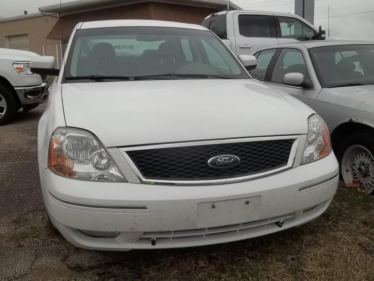 Used 2006 Ford Five Hundred SEL with VIN 1FAHP241X6G125929 for sale in Delavan, IL