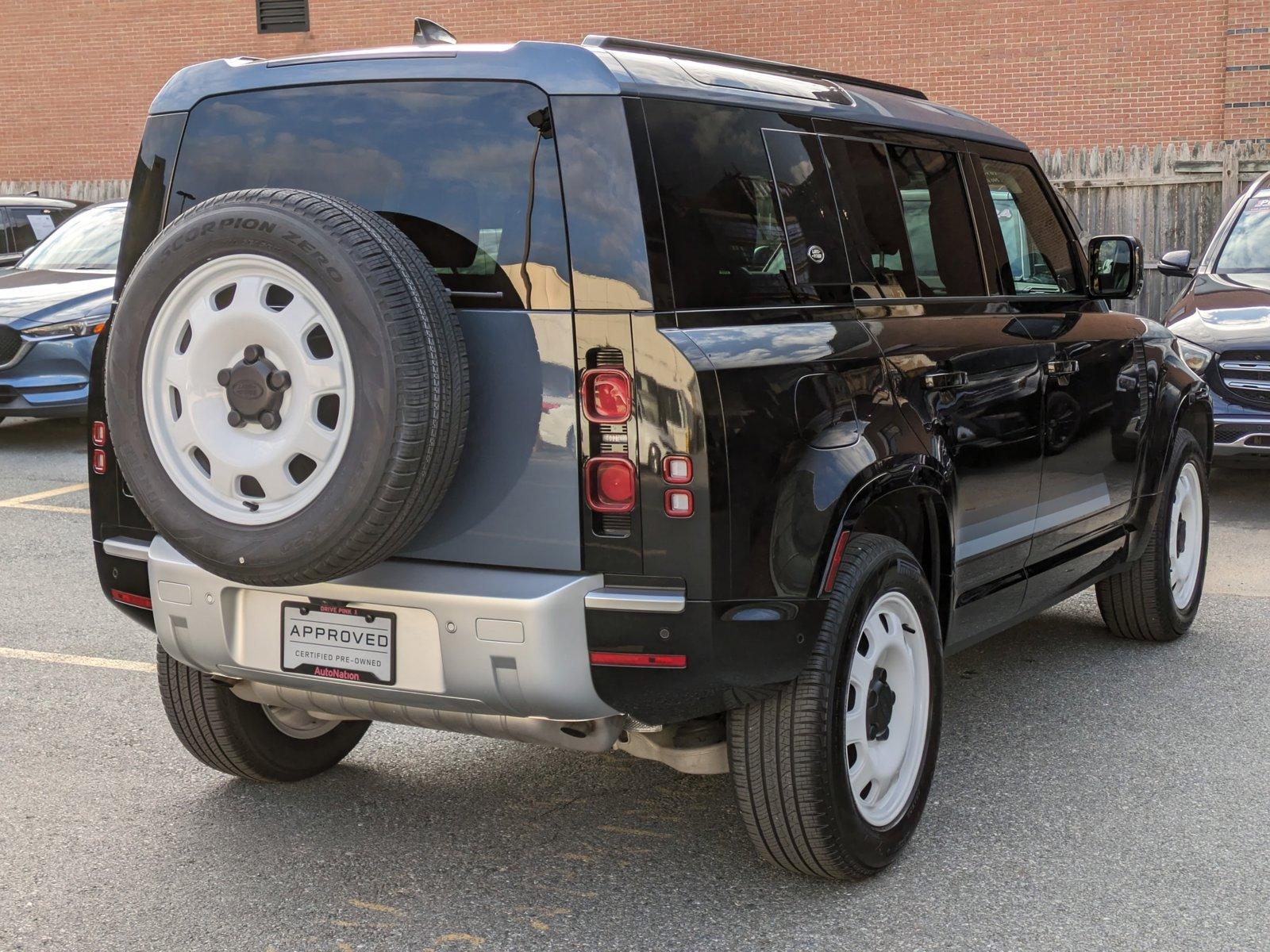 2024 Land Rover Defender Vehicle Photo in Bethesda, MD 20852